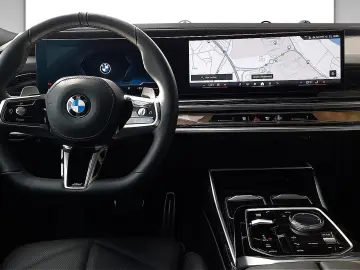 740d xDrive Limousine M Sport DA Prof. PA Prof. 