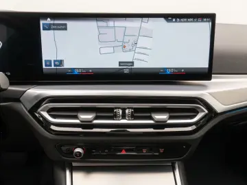 330e xD Kamera DAB CockPitPro AHK Komfort LED