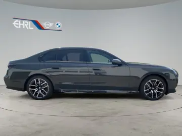 740d xDrive 30% UPE-Nachlass | SITZBELÜFTUNG