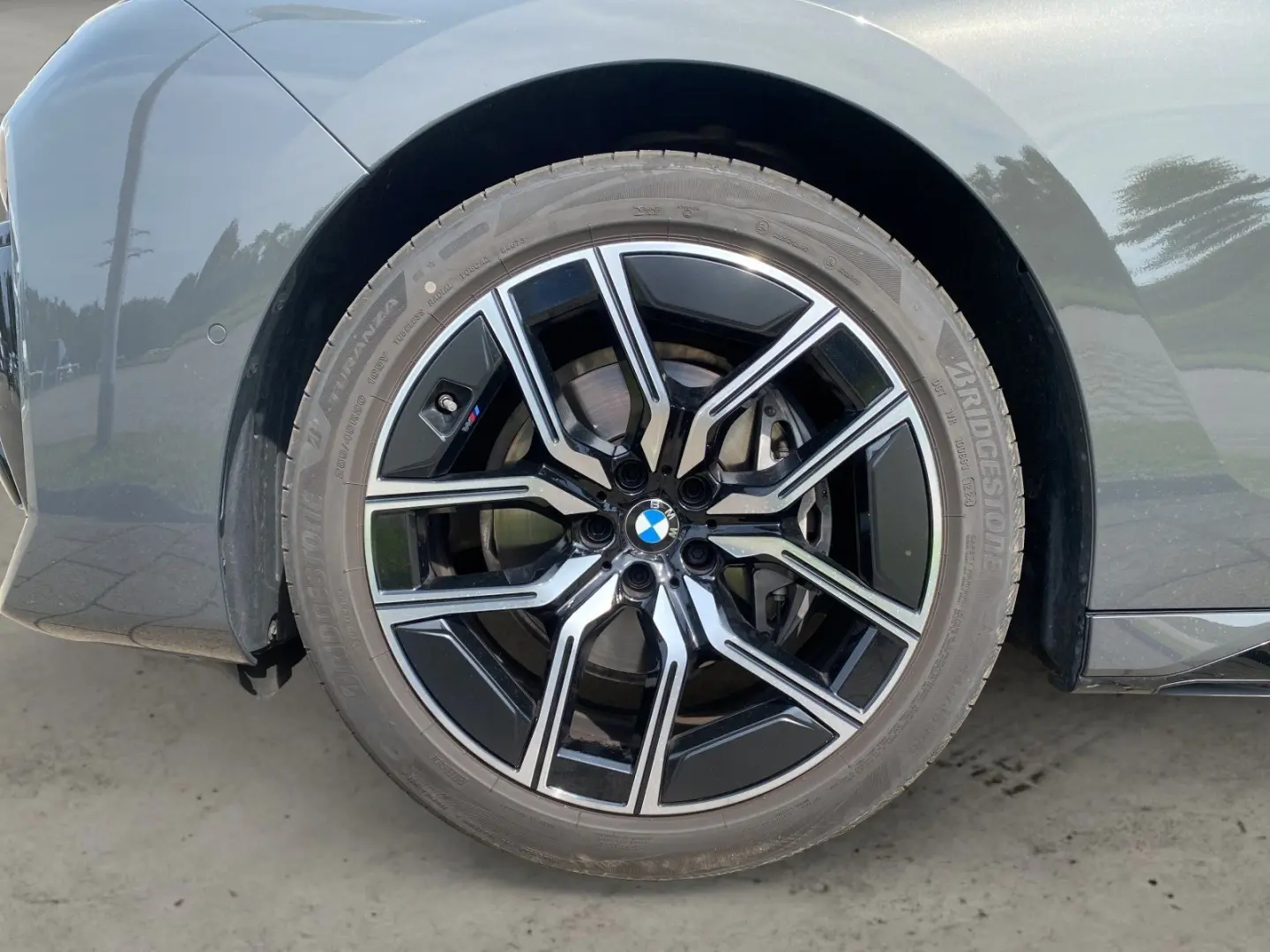 740d xDrive 30% UPE-Nachlass | SITZBELÜFTUNG