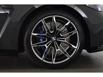 M3 Competition M xDrive Panoramadach Harman Kard