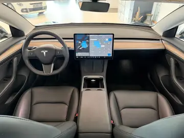 Model 3 Long Range Dual 79 kWh AWD Navigation...