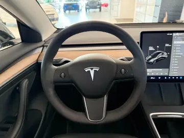 Model 3 Long Range Dual 79 kWh AWD Navigation...