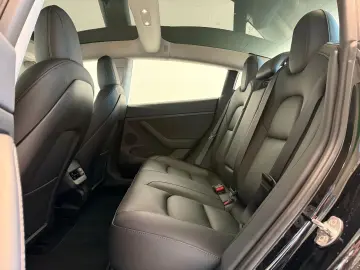 Model 3 Long Range Dual 79 kWh AWD Navigation...
