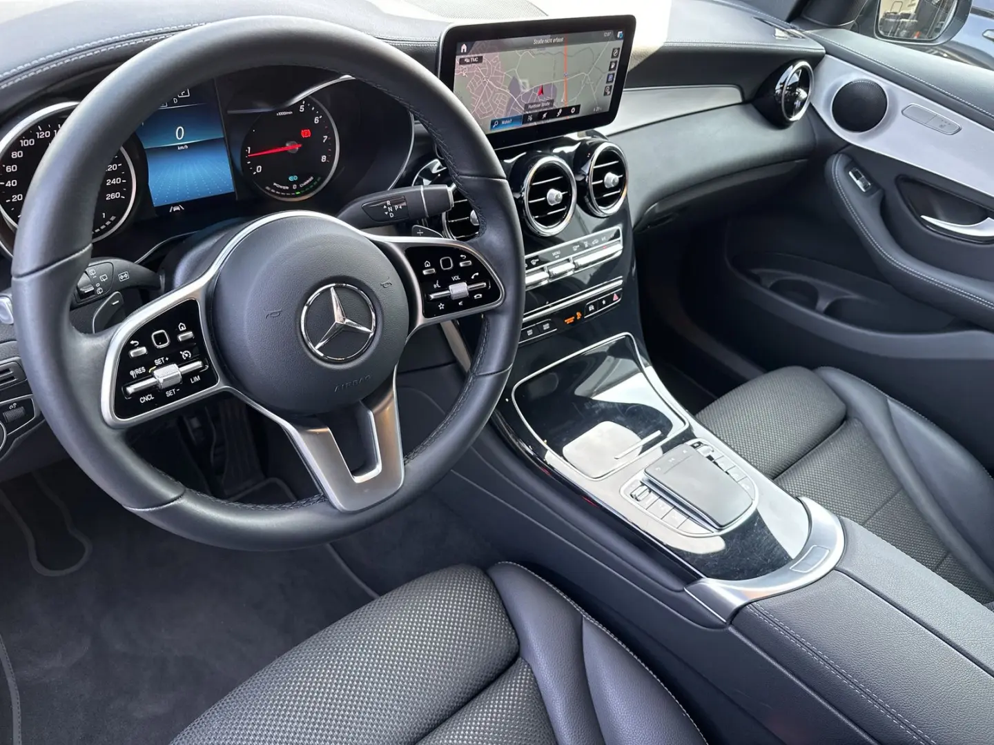 GLC 300e 4Matic AMG-Line NAV+LED+CARPLAY+KAMERA
