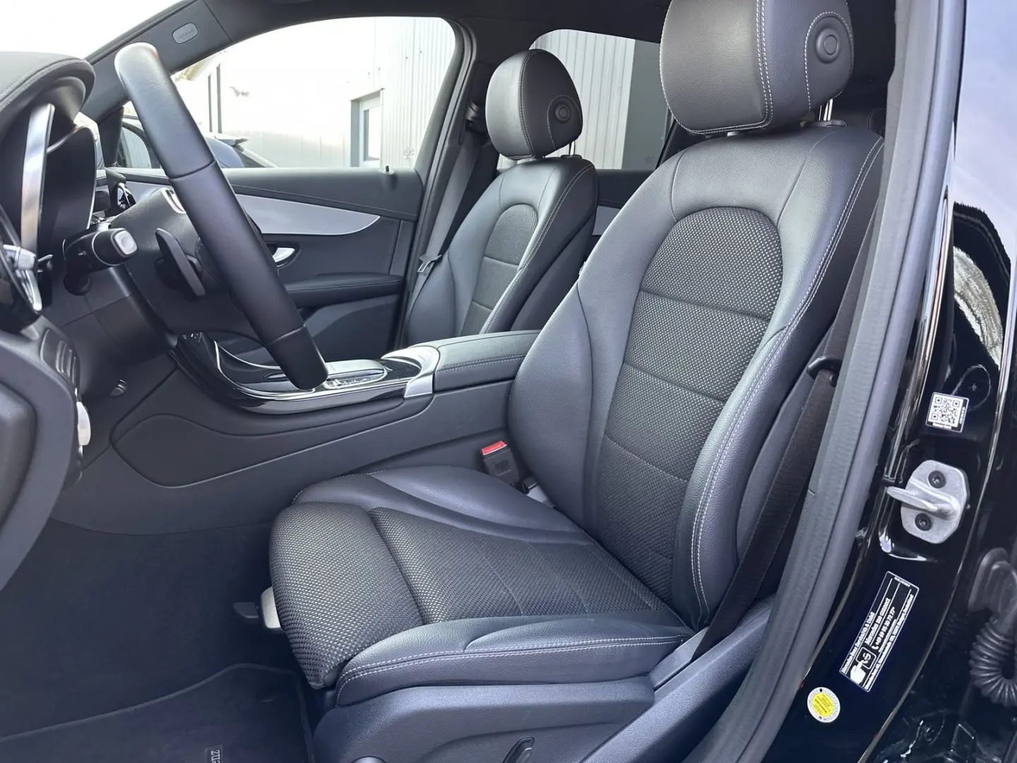 GLC 300e 4Matic AMG-Line NAV+LED+CARPLAY+KAMERA