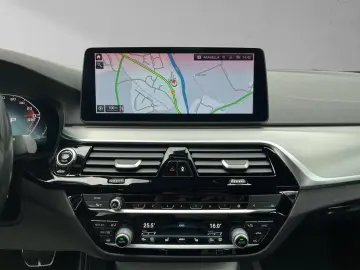 M550i xDrive Limousine 20