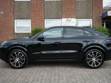 Cayenne Coupe*Pano*Head Up*360 Kamera*HD Matrix