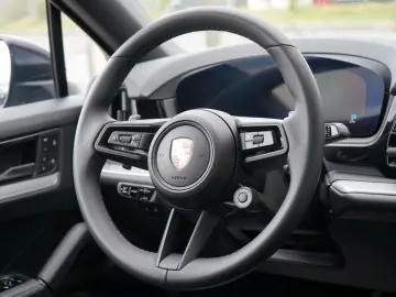 Cayenne Coupe*Pano*Head Up*360 Kamera*HD Matrix