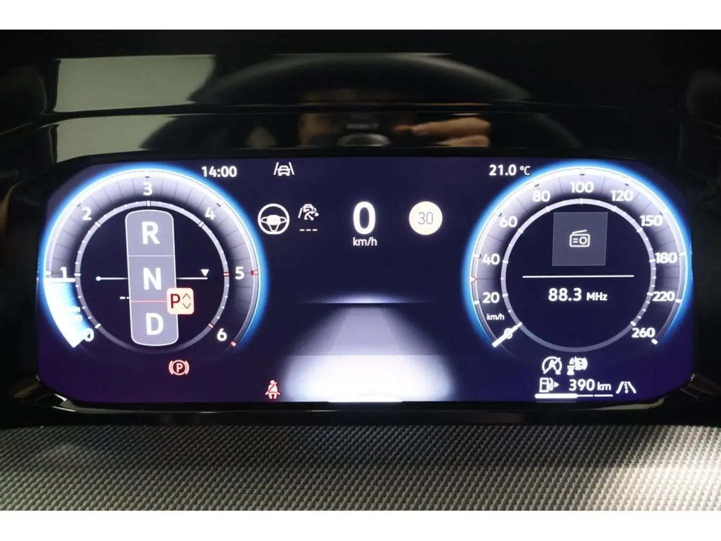 Golf Variant R-Line 2,0 l TDI Black Style/Matrix