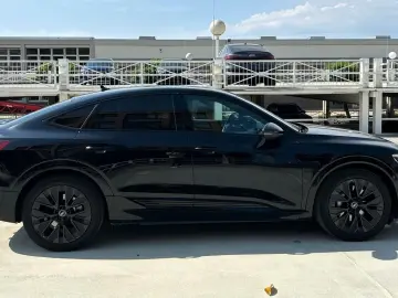Q8 Sportback e-tron 55 quattro S line NP:113¤