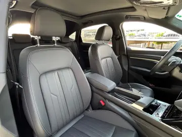 Q8 Sportback e-tron 55 quattro S line NP:113¤