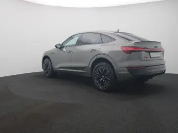 Q8 Sportback e-tron 50 quattro S line LED Navi