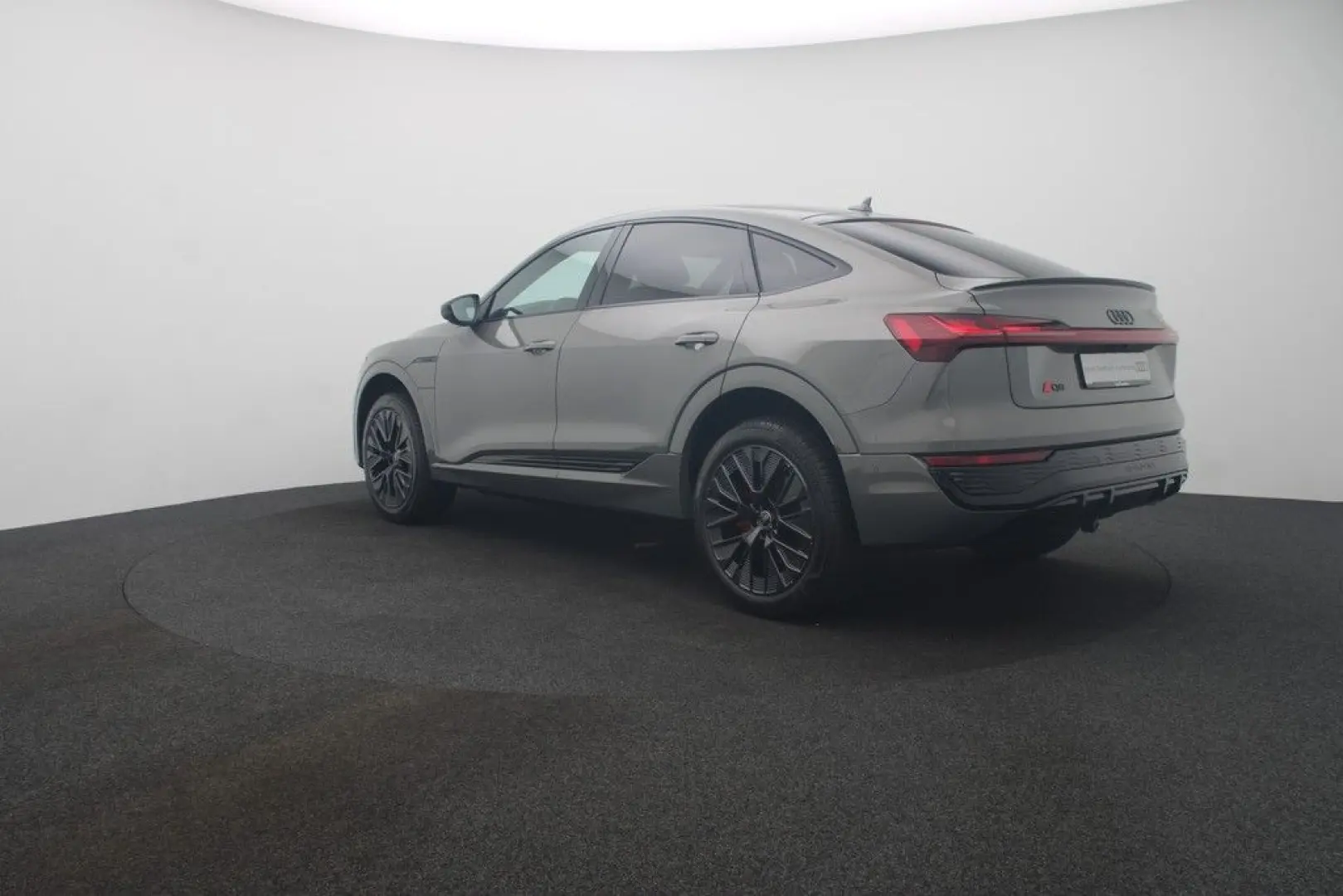Q8 Sportback e-tron 50 quattro S line LED Navi