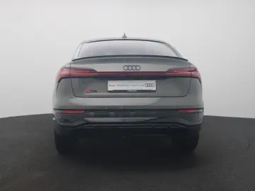 Q8 Sportback e-tron 50 quattro S line LED Navi