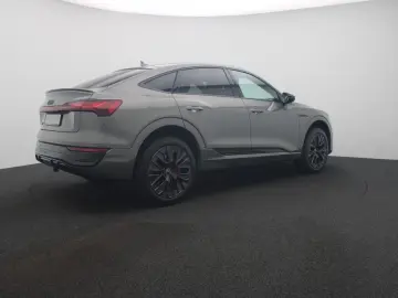 Q8 Sportback e-tron 50 quattro S line LED Navi
