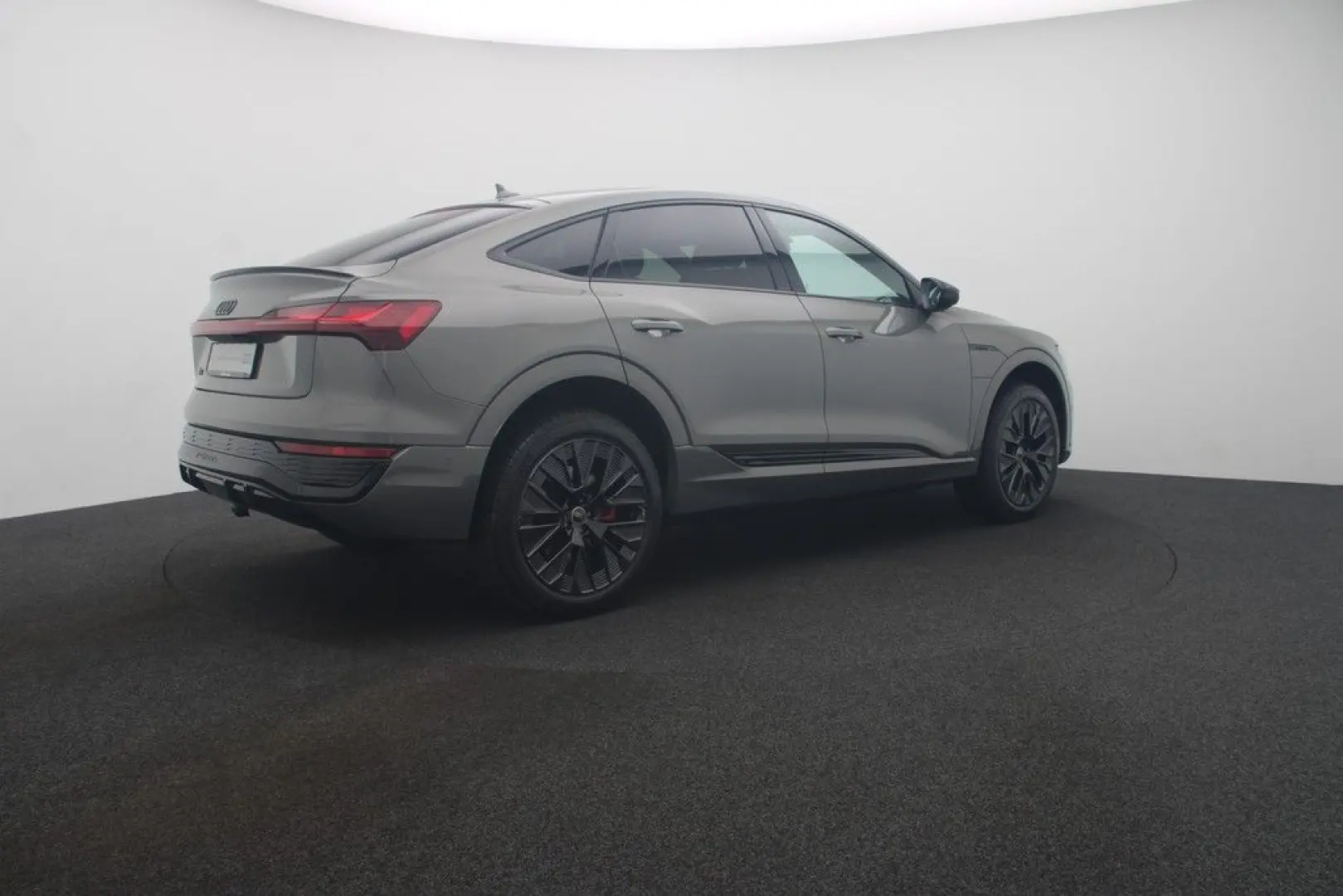 Q8 Sportback e-tron 50 quattro S line LED Navi