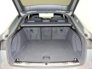 Q8 Sportback e-tron 50 quattro S line LED Navi