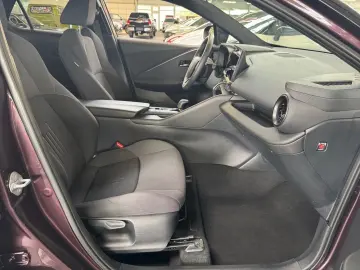 C-HR 1.8 Hybrid Team D