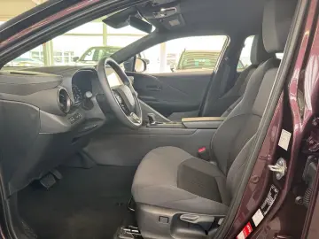 C-HR 1.8 Hybrid Team D