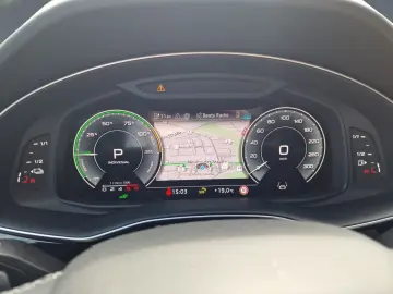Q8 55 TFSI e qu MATRIX Luft AHK ACC HuD 21