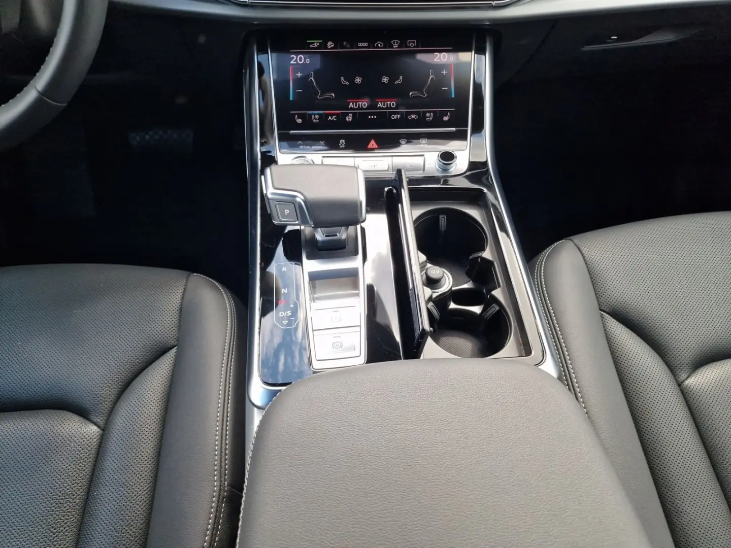 Q8 55 TFSI e qu MATRIX Luft AHK ACC HuD 21