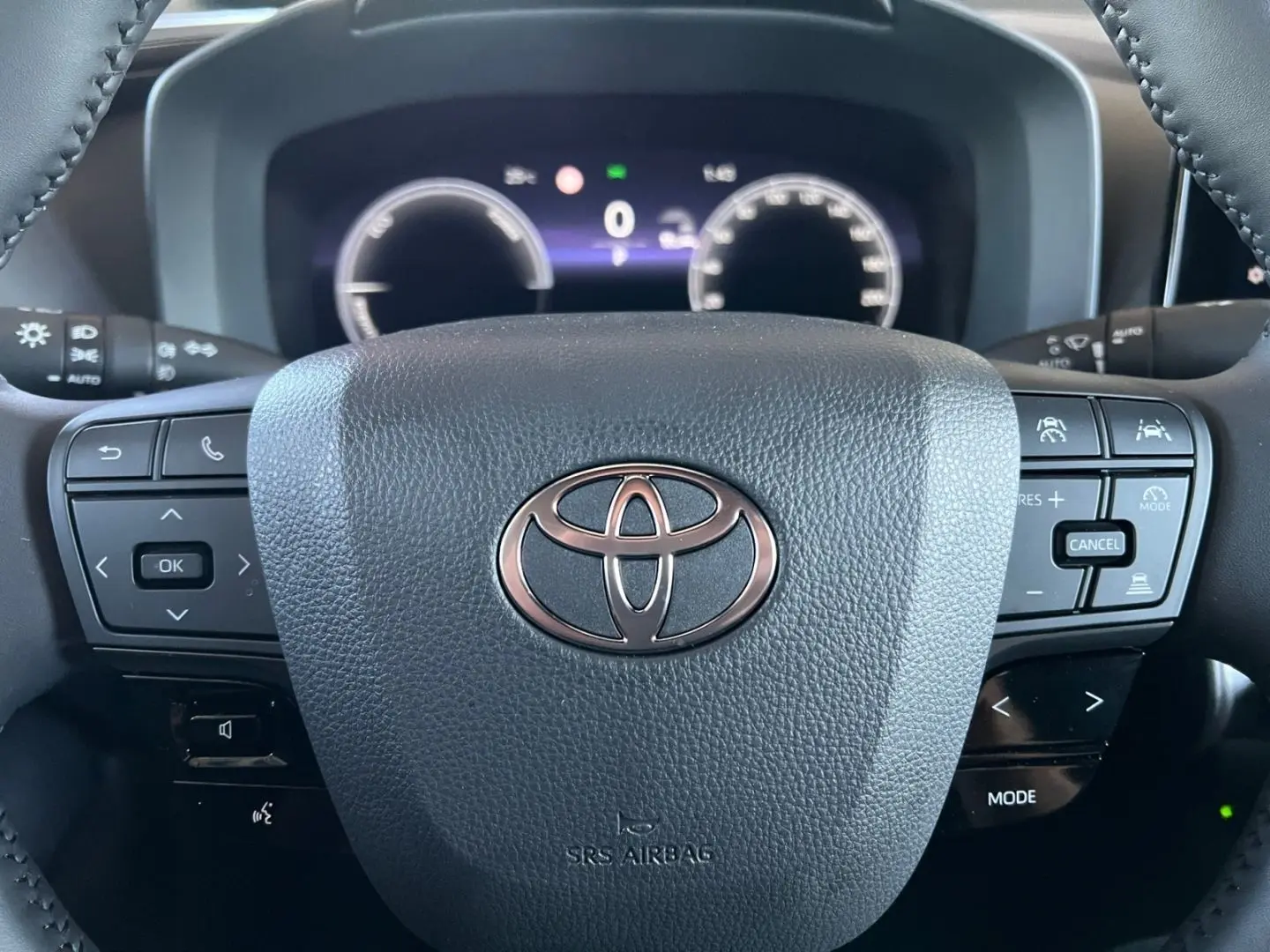 C-HR 1.8 Hybrid Team D *LED*ACC*CAM*SmartKey*TWA