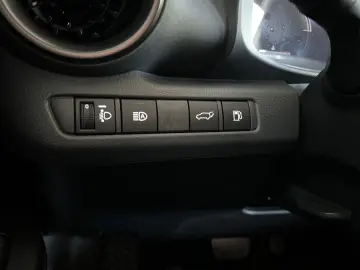 C-HR 1.8 Hybrid Team D *LED*ACC*CAM*SmartKey*TWA