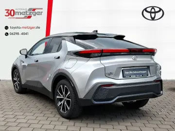 C-HR Hybrid Team D +Smartphone-Integration +Kame