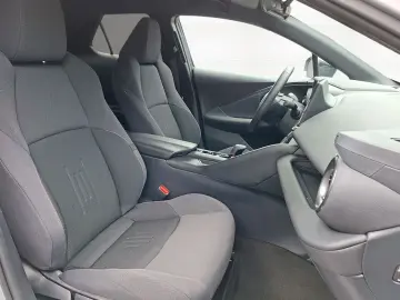 C-HR Hybrid Team D +Smartphone-Integration +Kame
