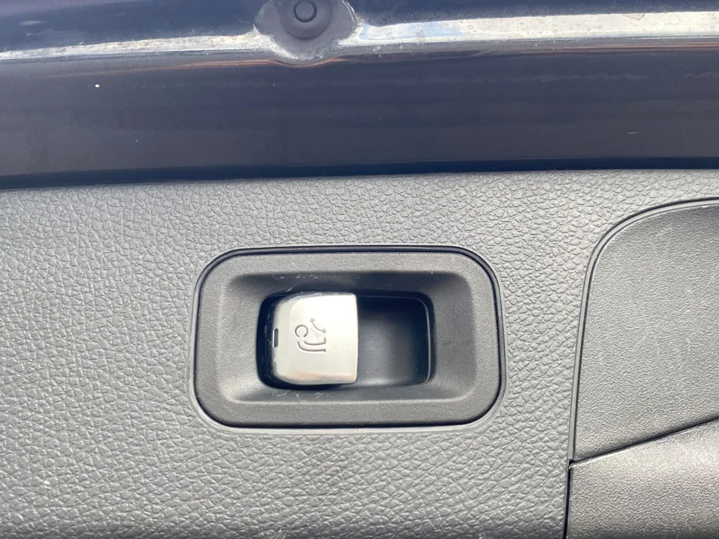 GLC 300 e AMG Burmester*AHK*LED*Alcantara*1