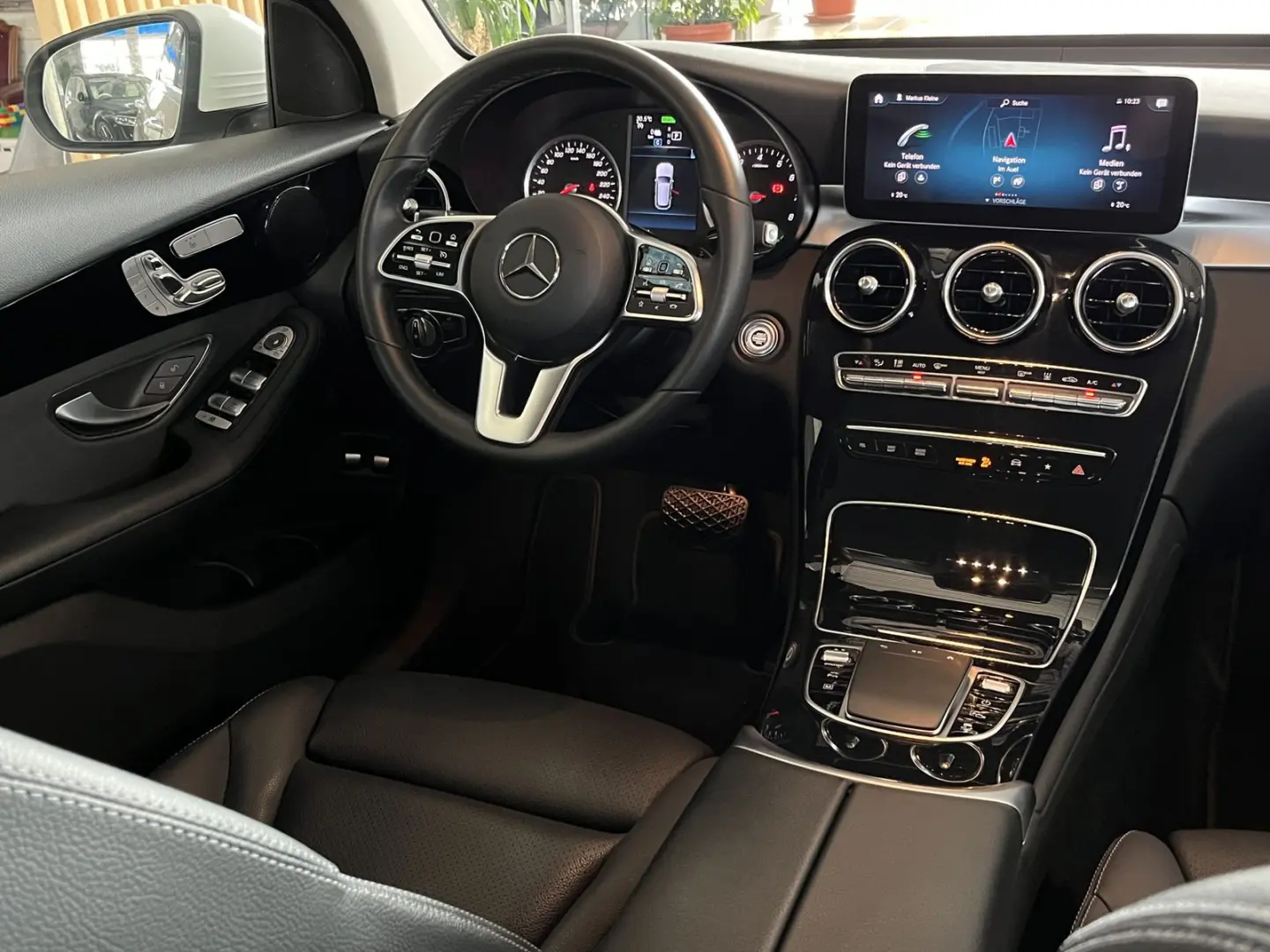 GLC 300 4Matic*ACC*SHZ*LED*Leder*Memory*Navi*AHK