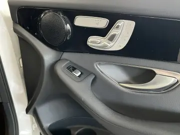 GLC 300 4Matic*ACC*SHZ*LED*Leder*Memory*Navi*AHK