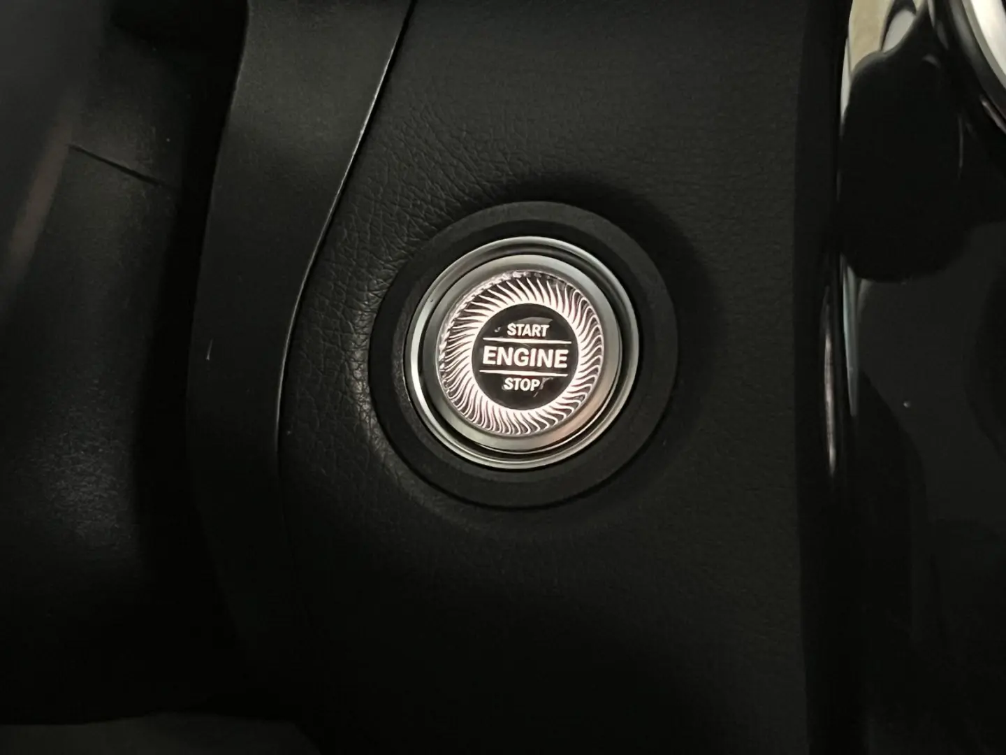 GLC 300 4Matic*ACC*SHZ*LED*Leder*Memory*Navi*AHK