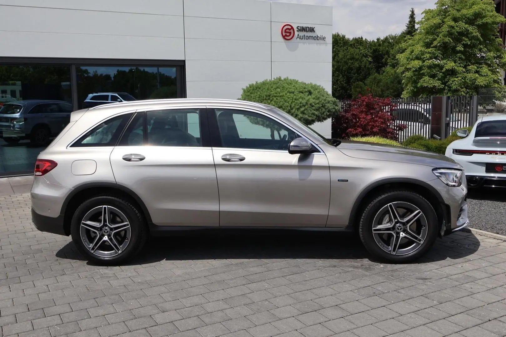 GLC 300 de 4M AMG-KeylessGo-Distronic-Kamera