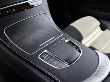 GLC 300 de 4M AMG-KeylessGo-Distronic-Kamera