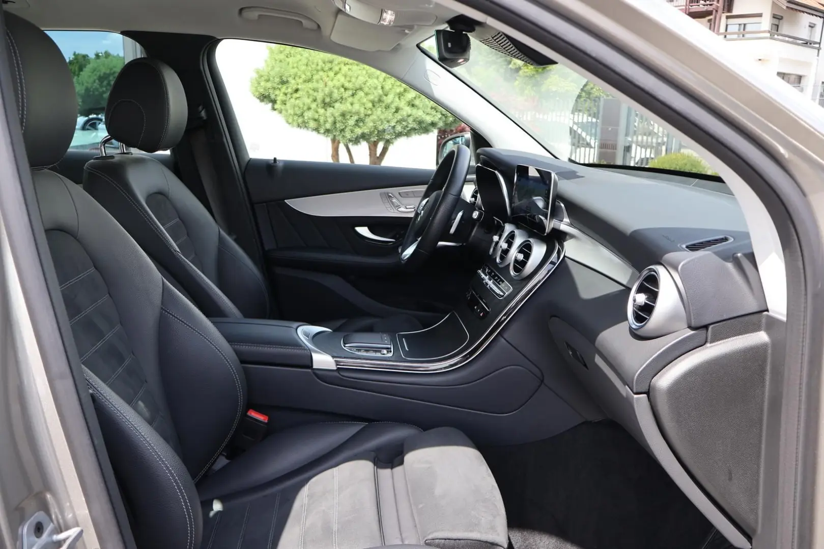 GLC 300 de 4M AMG-KeylessGo-Distronic-Kamera