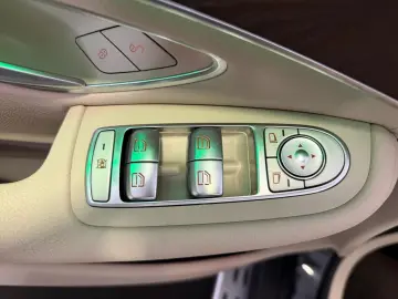 GLC 300 d 4M 9G *LEDER-BEIGE*KAM*LED*NAVI*DAB*