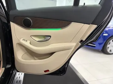 GLC 300 d 4M 9G *LEDER-BEIGE*KAM*LED*NAVI*DAB*