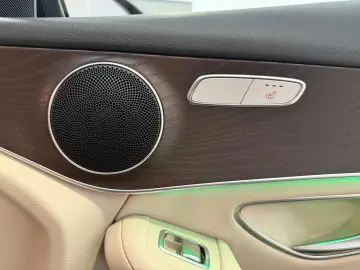 GLC 300 d 4M 9G *LEDER-BEIGE*KAM*LED*NAVI*DAB*