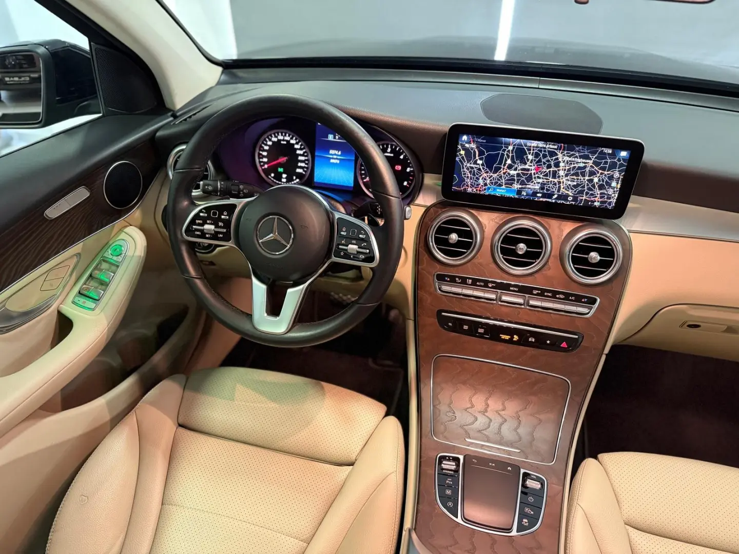 GLC 300 d 4M 9G *LEDER-BEIGE*KAM*LED*NAVI*DAB*
