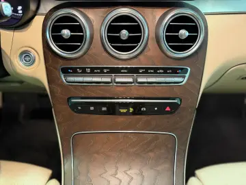 GLC 300 d 4M 9G *LEDER-BEIGE*KAM*LED*NAVI*DAB*