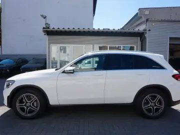 GLC 400d 4Matic AMG Pano HPLED AHK Distr Burmest