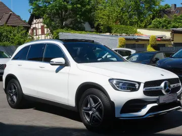 GLC 400d 4Matic AMG Pano HPLED AHK Distr Burmest