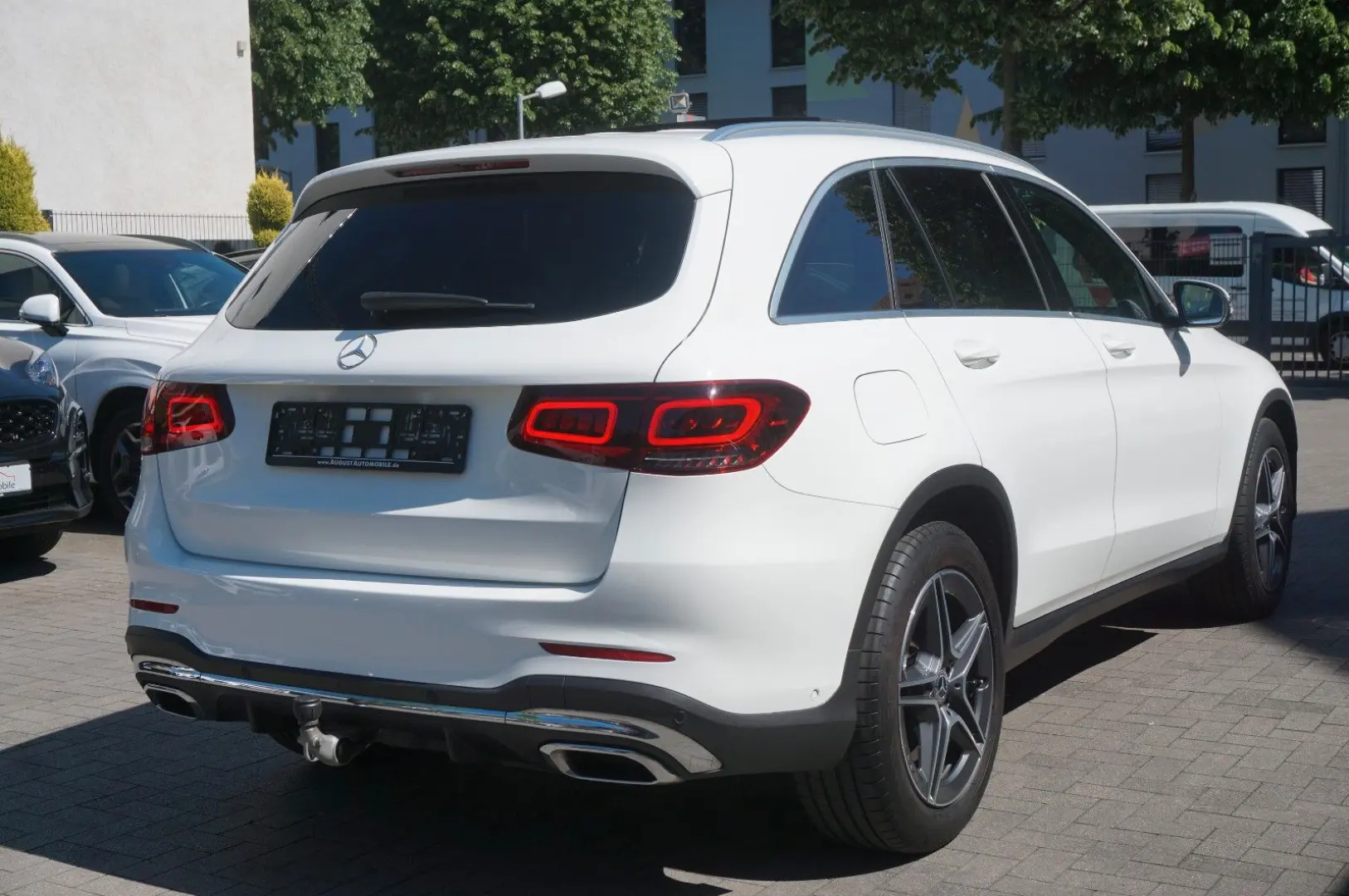 GLC 400d 4Matic AMG Pano HPLED AHK Distr Burmest