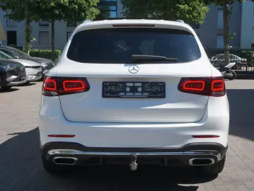 GLC 400d 4Matic AMG Pano HPLED AHK Distr Burmest