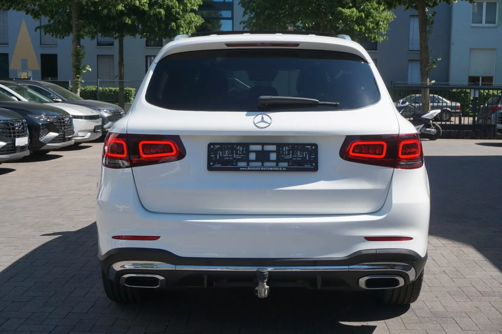 GLC 400d 4Matic AMG Pano HPLED AHK Distr Burmest