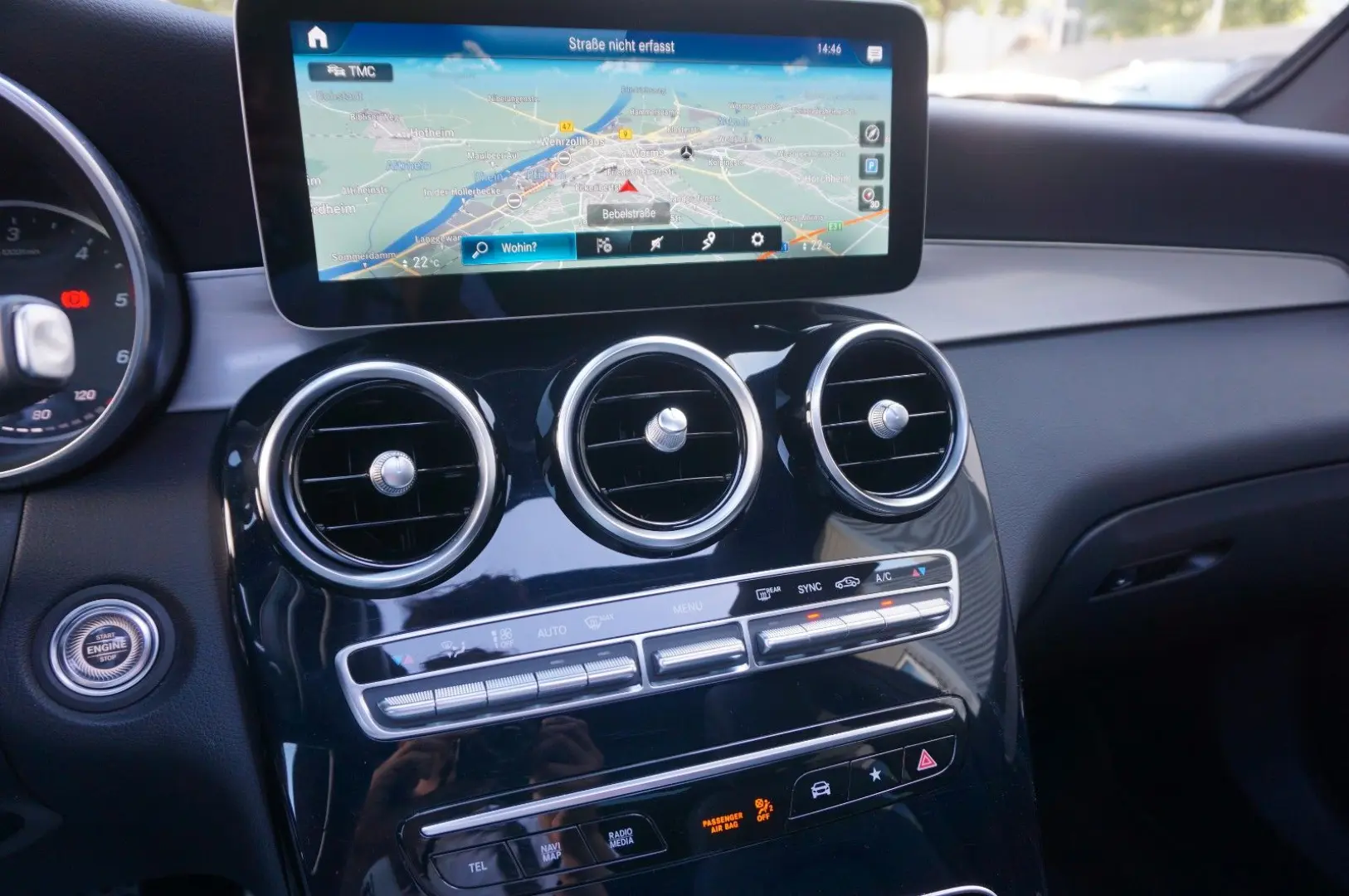 GLC 400d 4Matic AMG Pano HPLED AHK Distr Burmest
