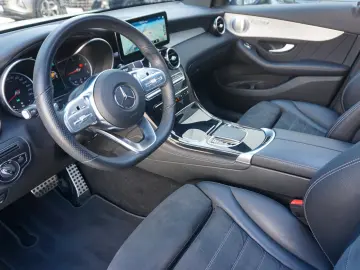 GLC 400d 4Matic AMG Pano HPLED AHK Distr Burmest