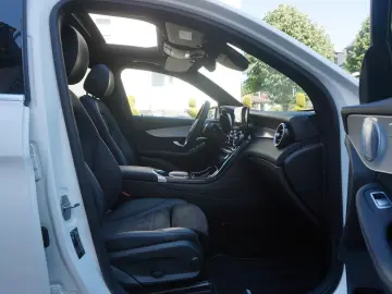 GLC 400d 4Matic AMG Pano HPLED AHK Distr Burmest